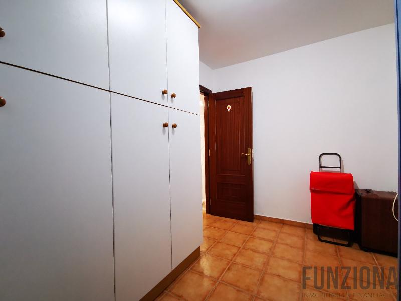 For sale of chalet in Pontevedra