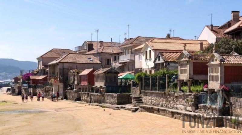 For sale of chalet in Pontevedra