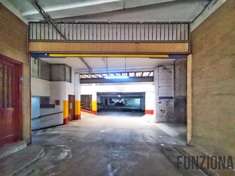 For sale of garage in Pontevedra