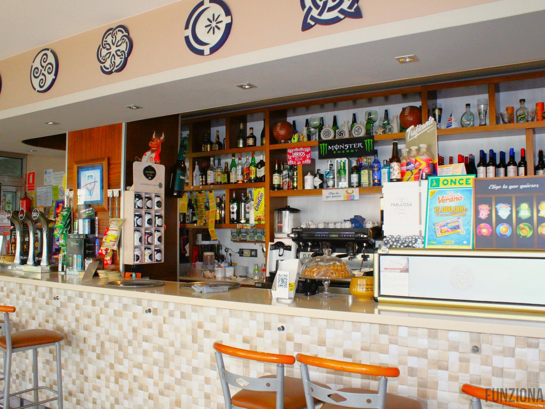 For sale of commercial in Pontevedra