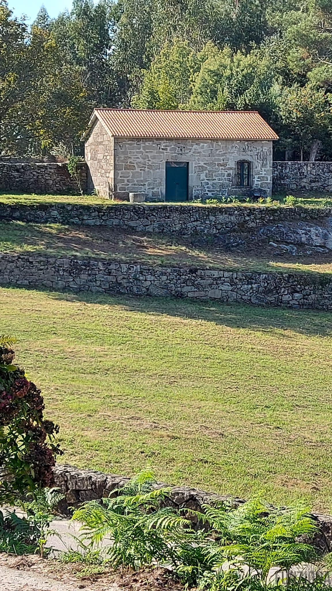 For sale of land in Pontevedra