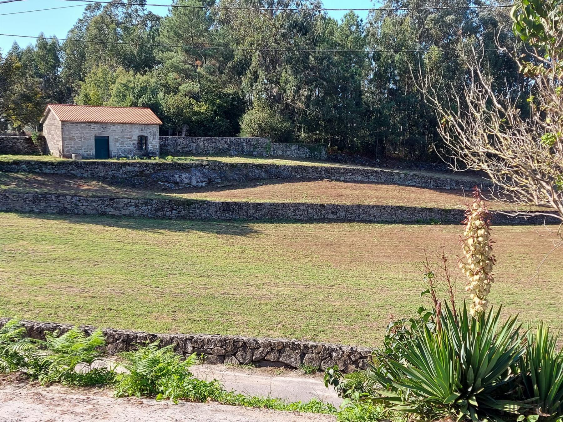 For sale of land in Pontevedra