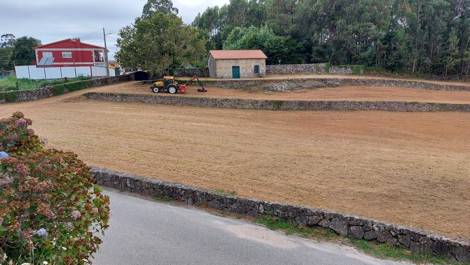 For sale of land in Pontevedra
