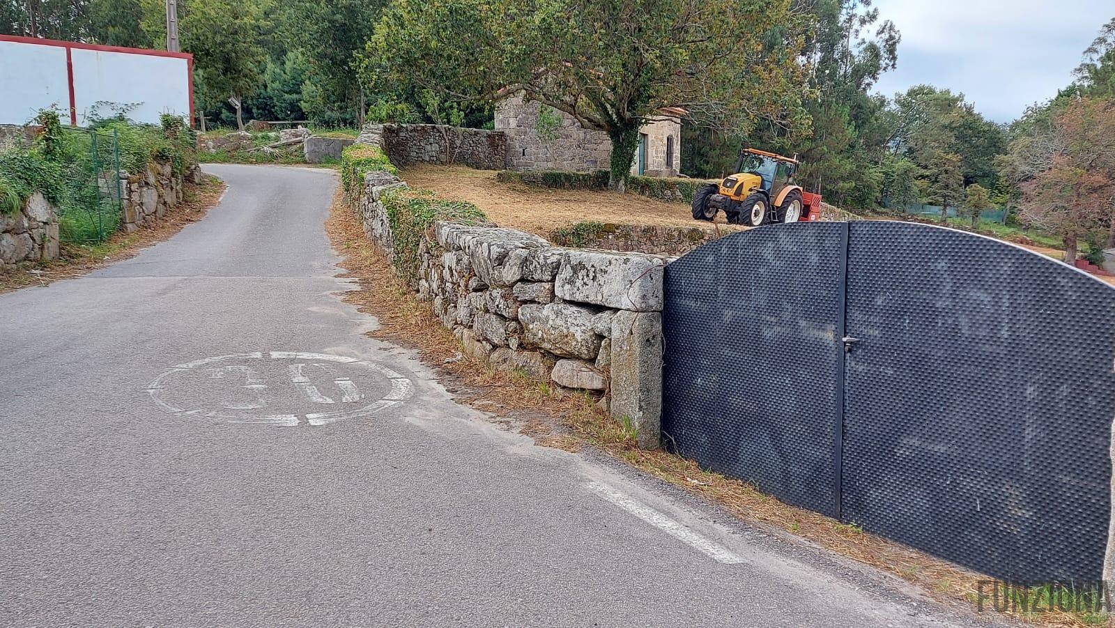 For sale of land in Pontevedra