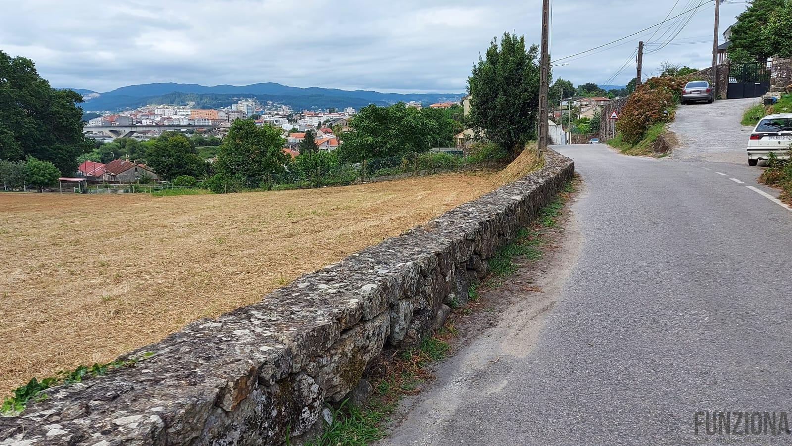 For sale of land in Pontevedra