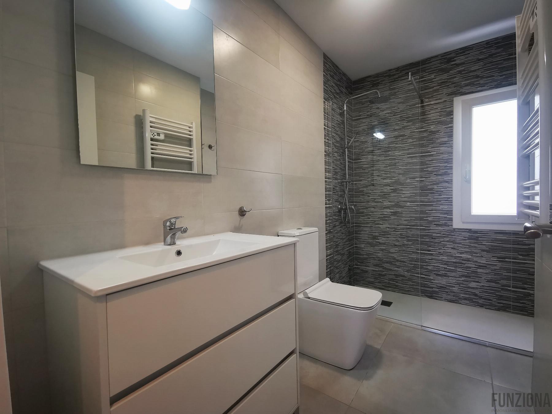 For sale of flat in Pontevedra