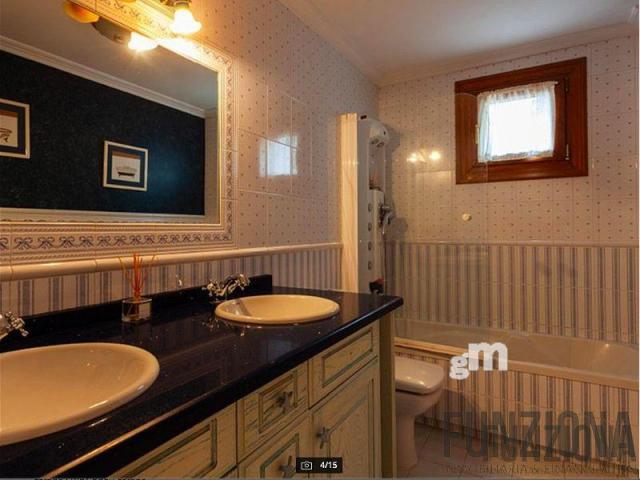 For sale of house in Vilagarcía de Arousa