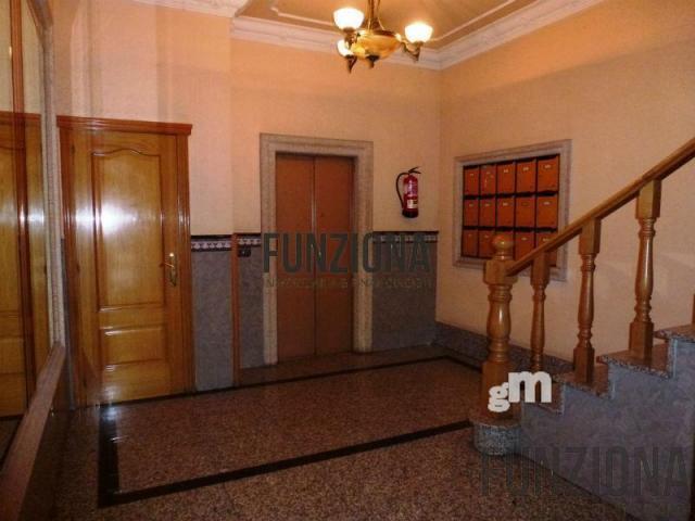 For sale of penthouse in Pontevedra