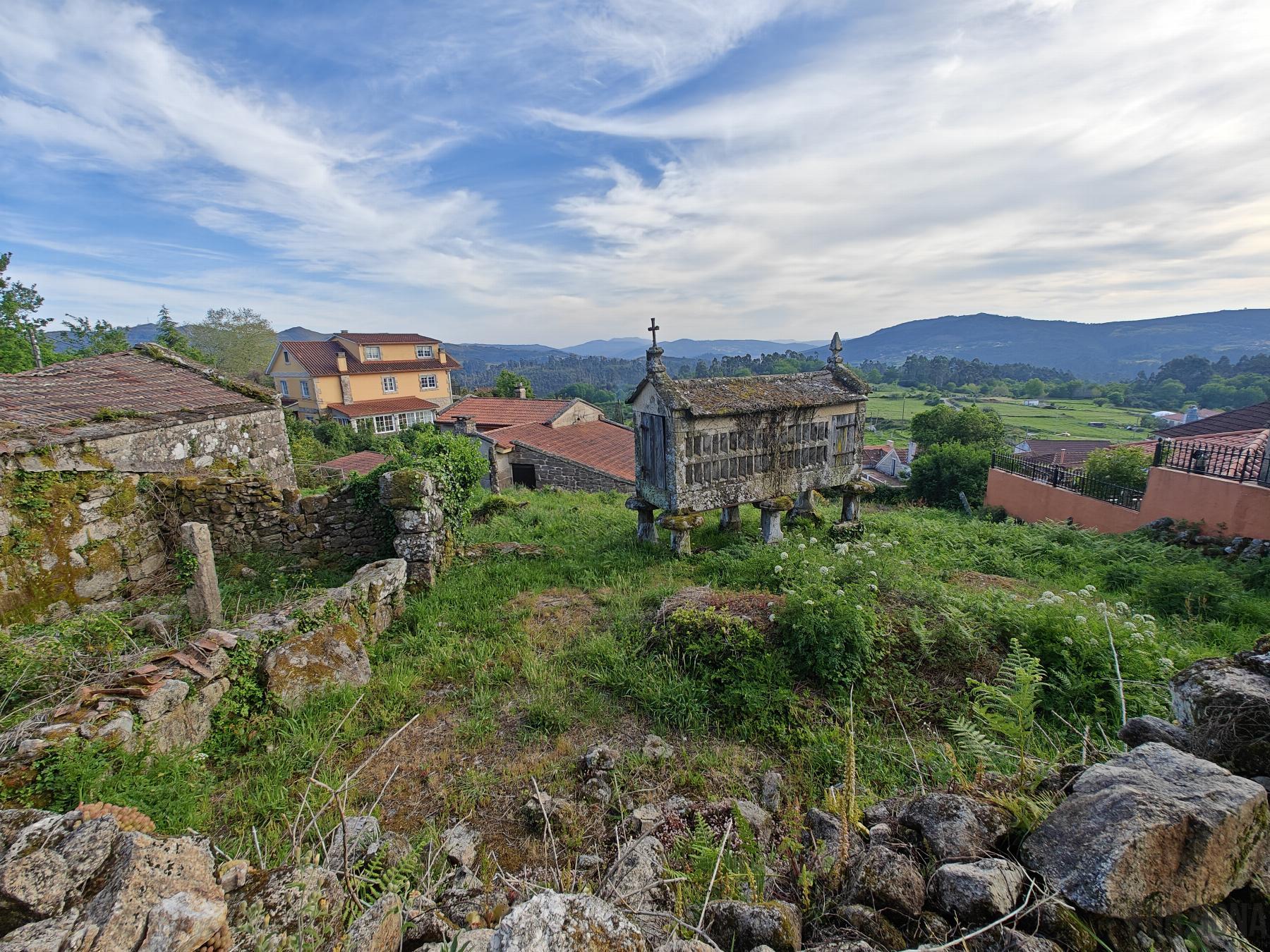 For sale of house in Ponte Caldelas