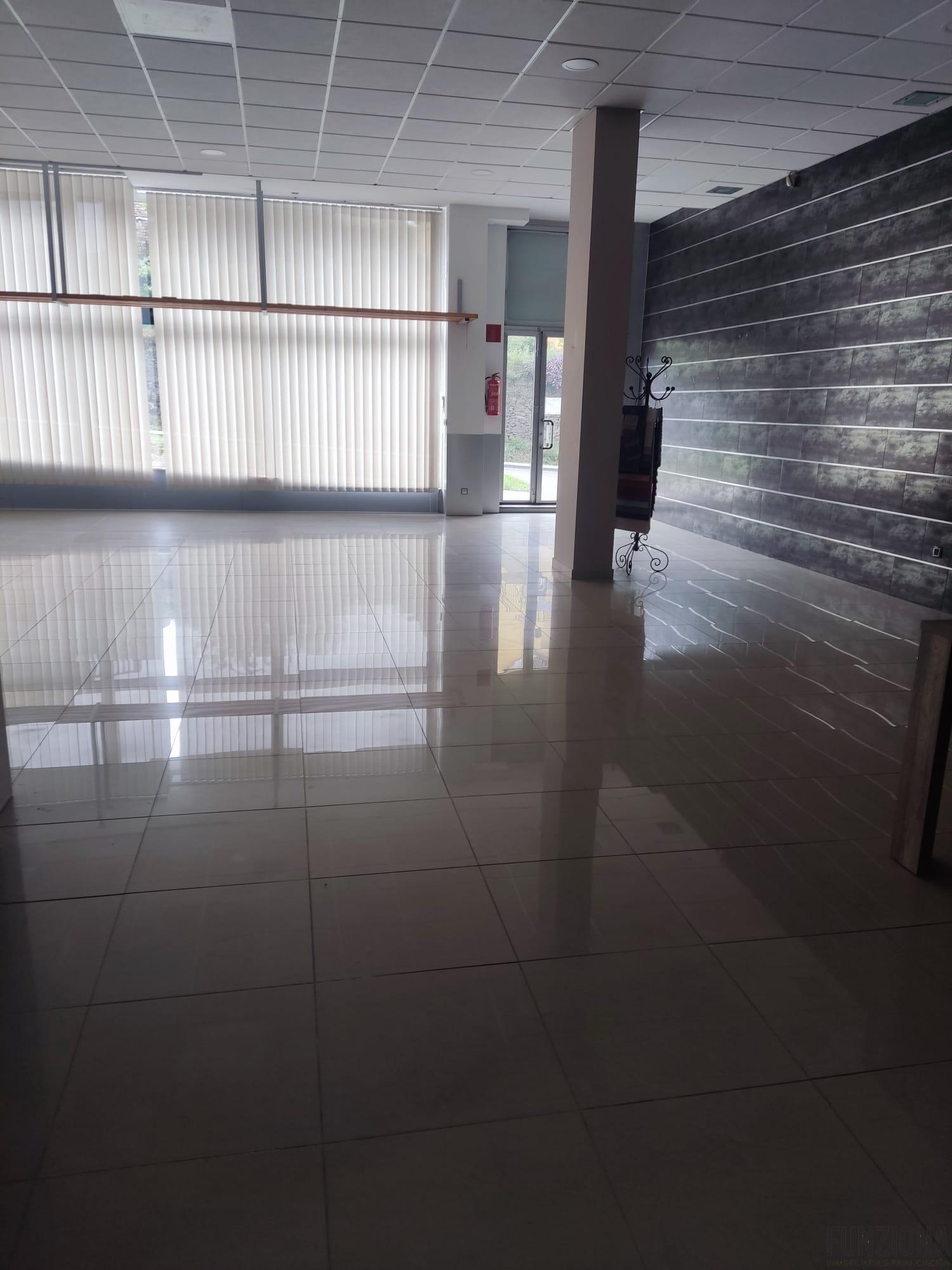 For sale of commercial in Pontevedra