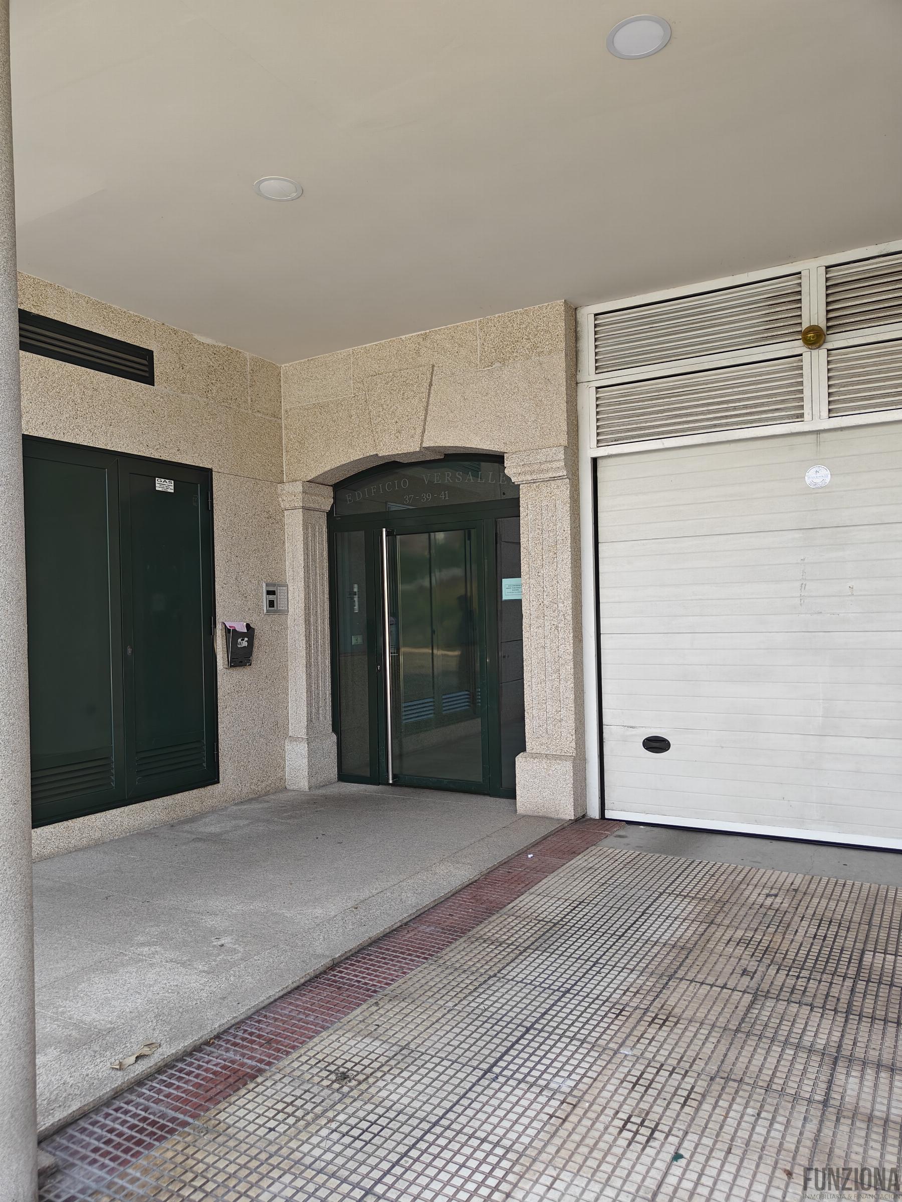 For sale of garage in Pontevedra