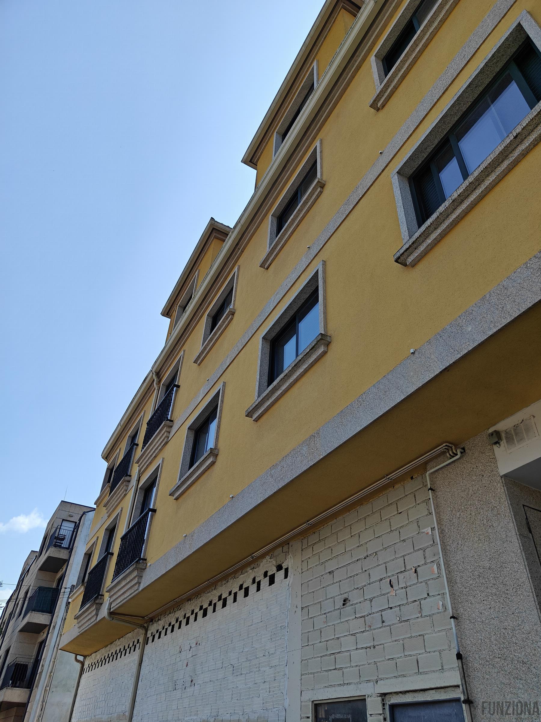 For sale of garage in Pontevedra