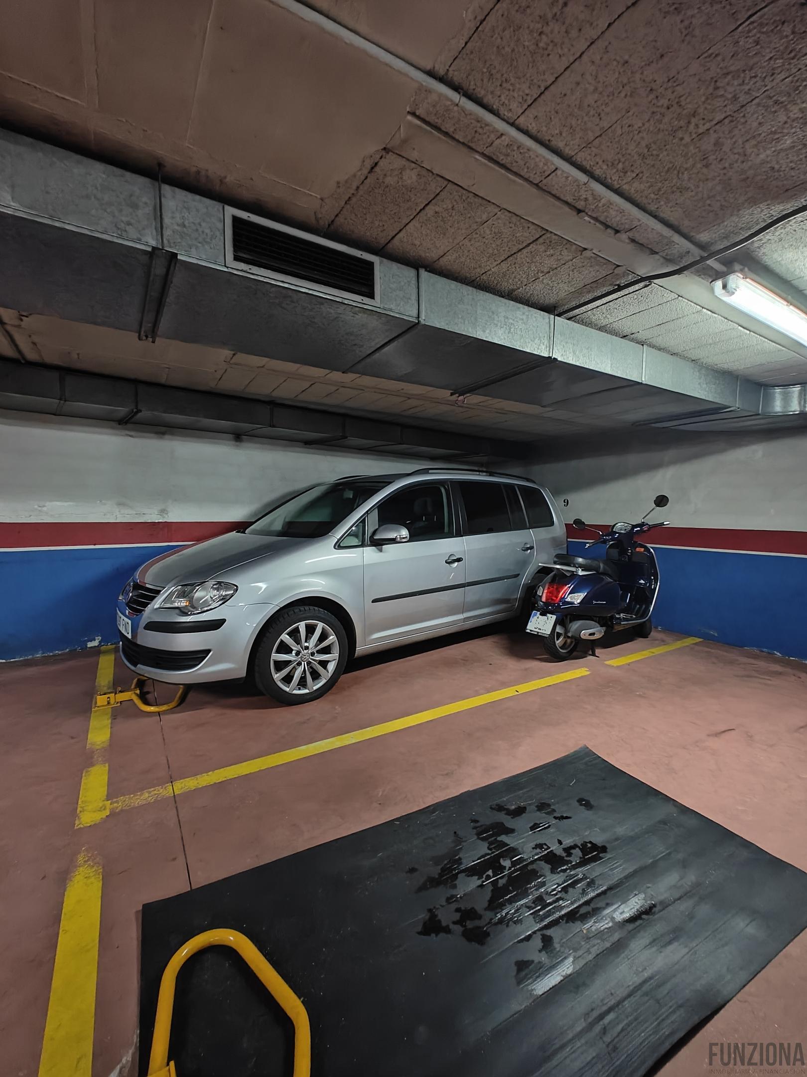 For sale of garage in Pontevedra
