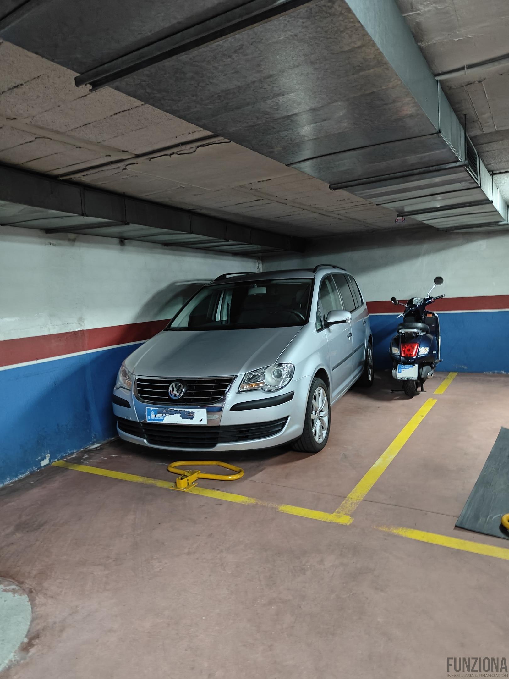 For sale of garage in Pontevedra