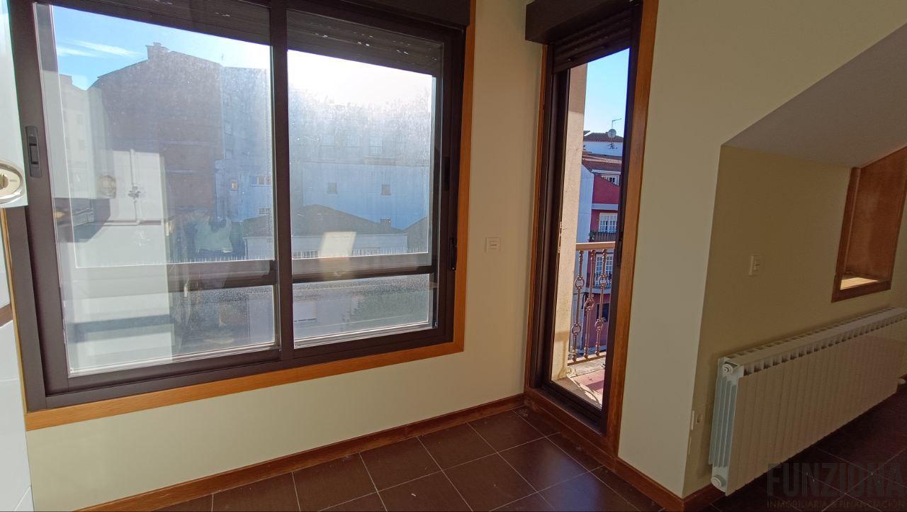For sale of penthouse in Pontevedra