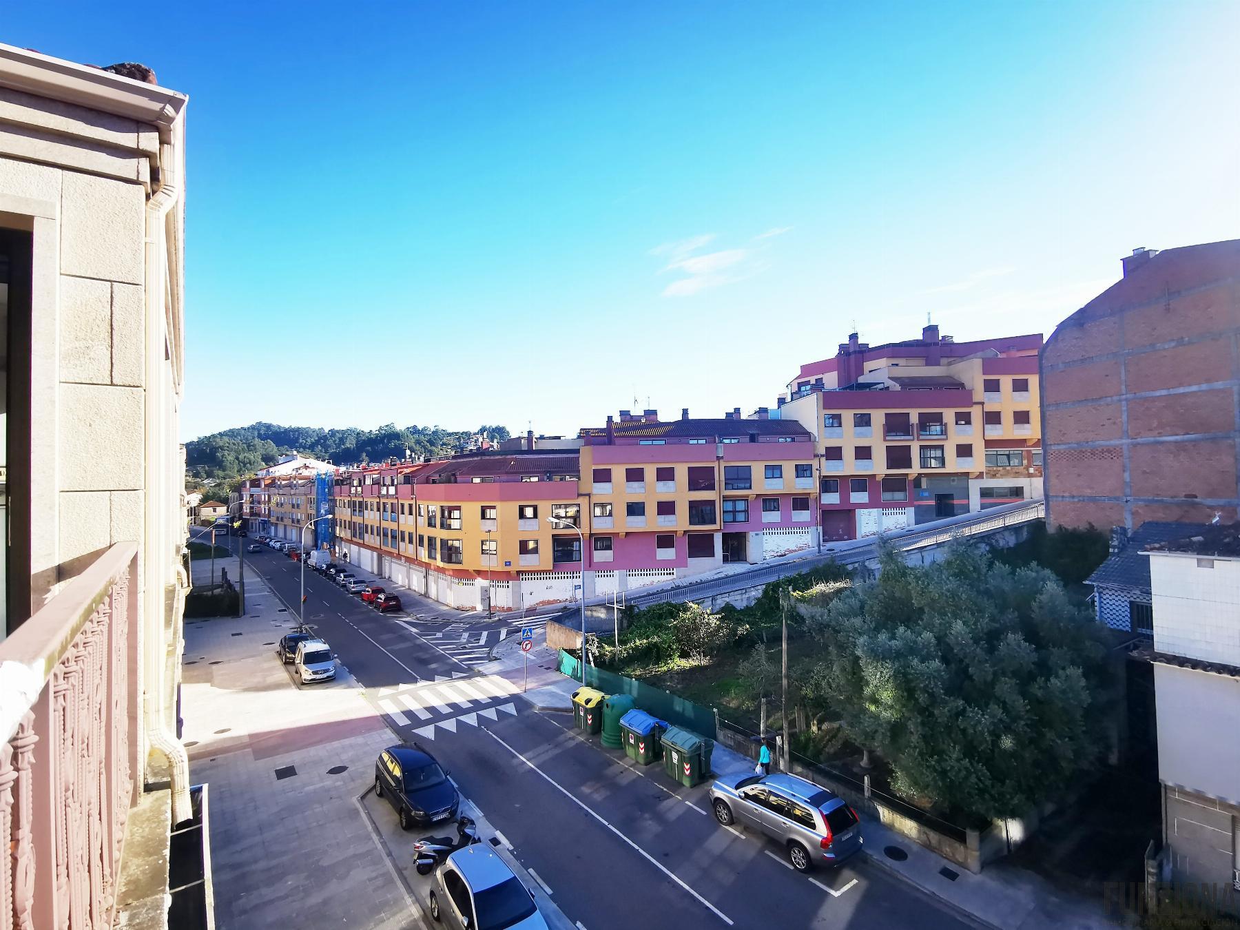 For sale of penthouse in Pontevedra