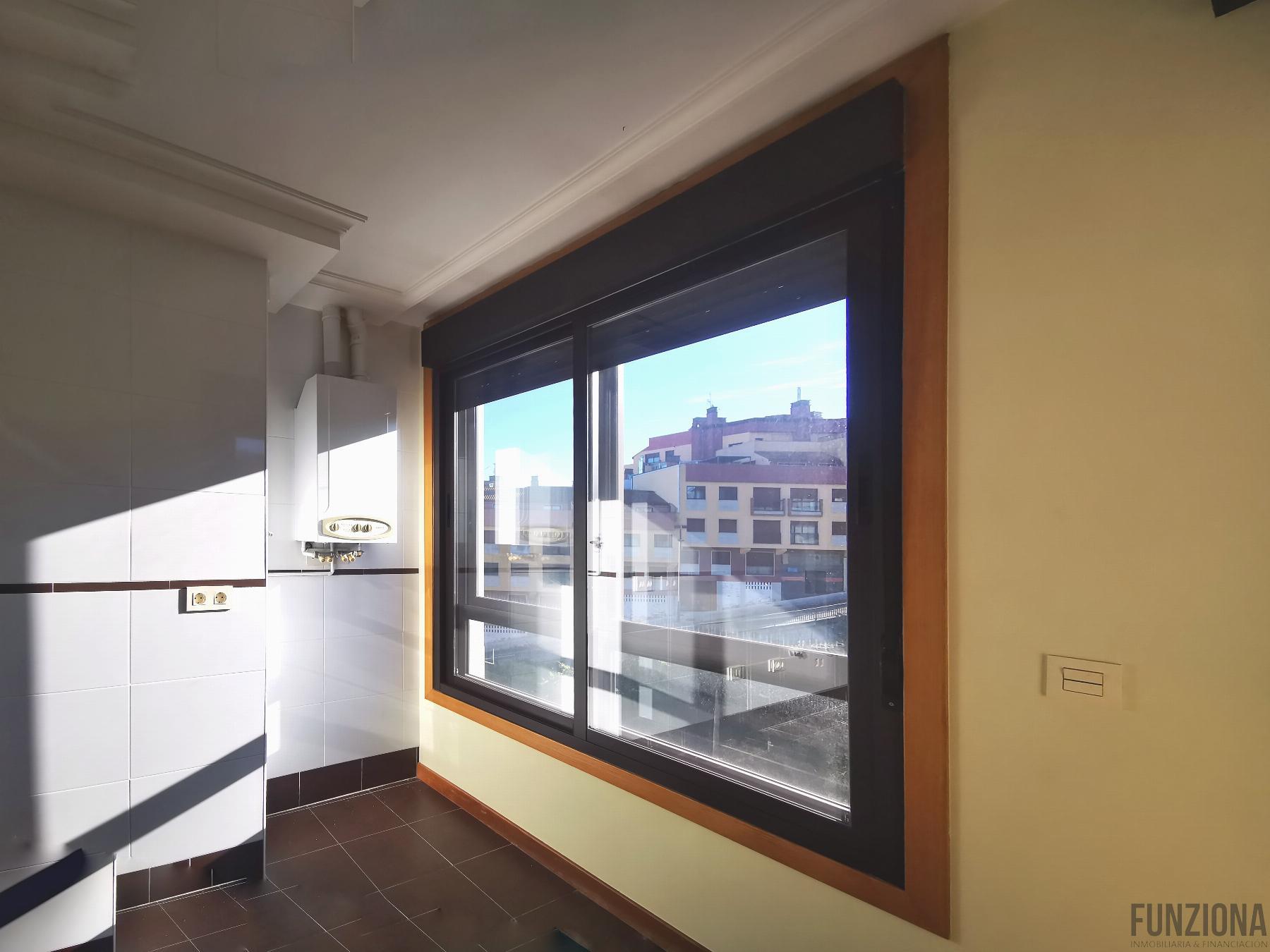 For sale of penthouse in Pontevedra
