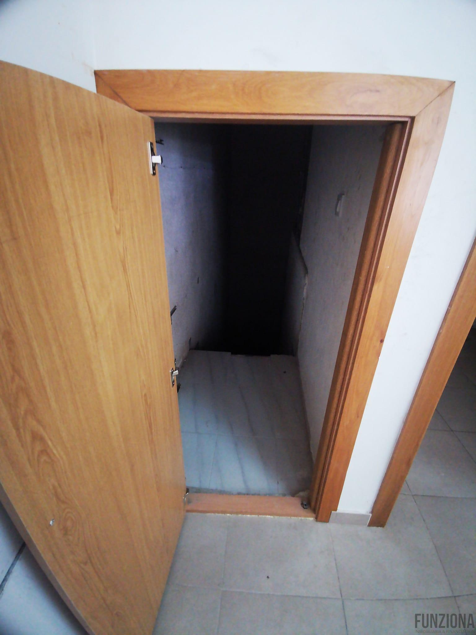 For rent of commercial in Pontevedra