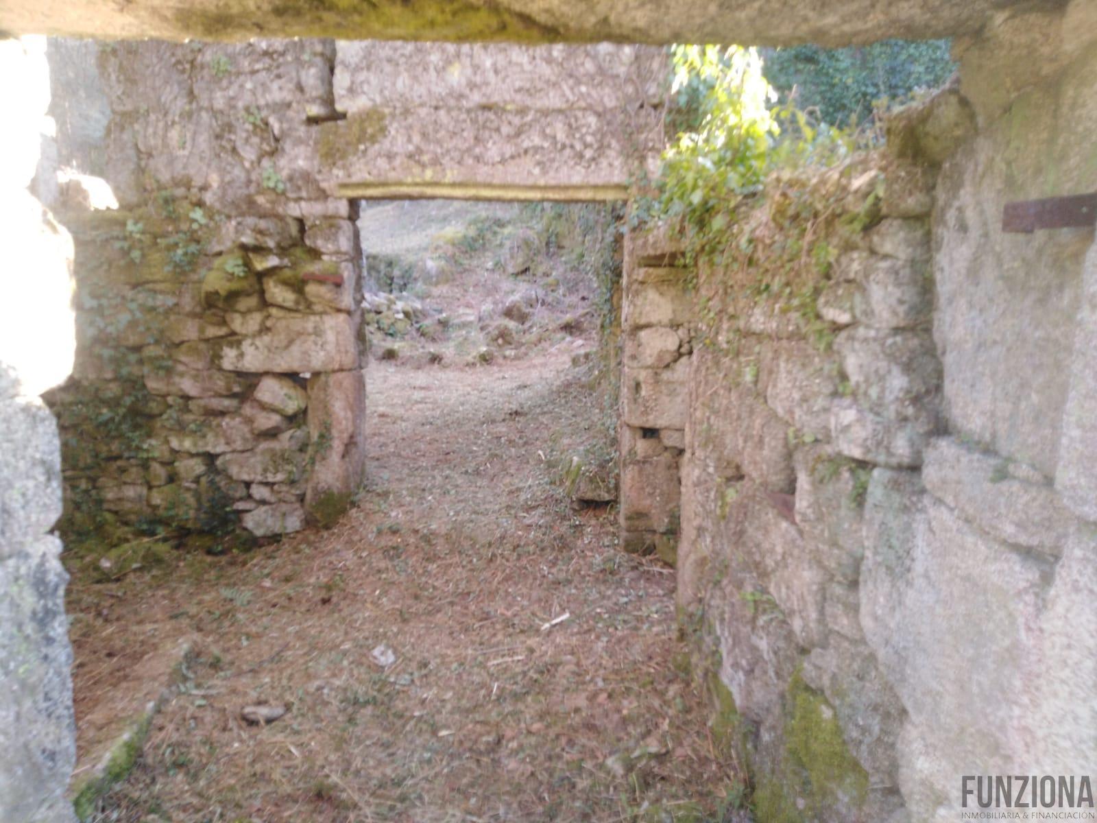 Venta de terreno en A Lama