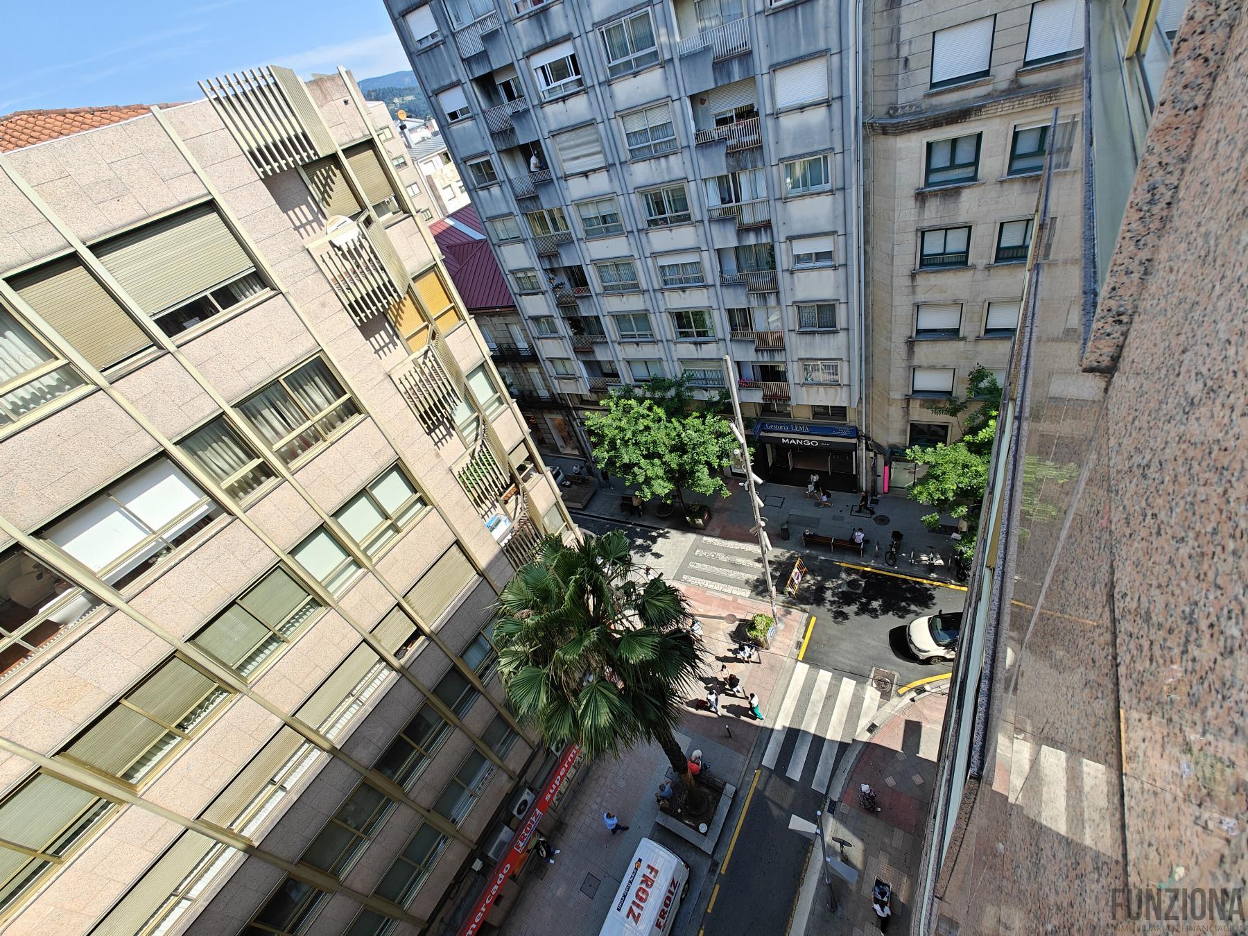 For sale of flat in Pontevedra