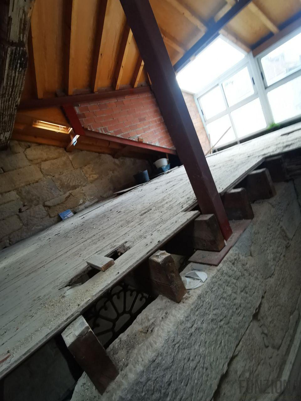 For sale of building in Pontevedra