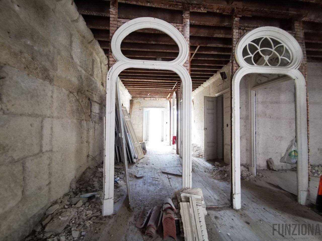 For sale of building in Pontevedra