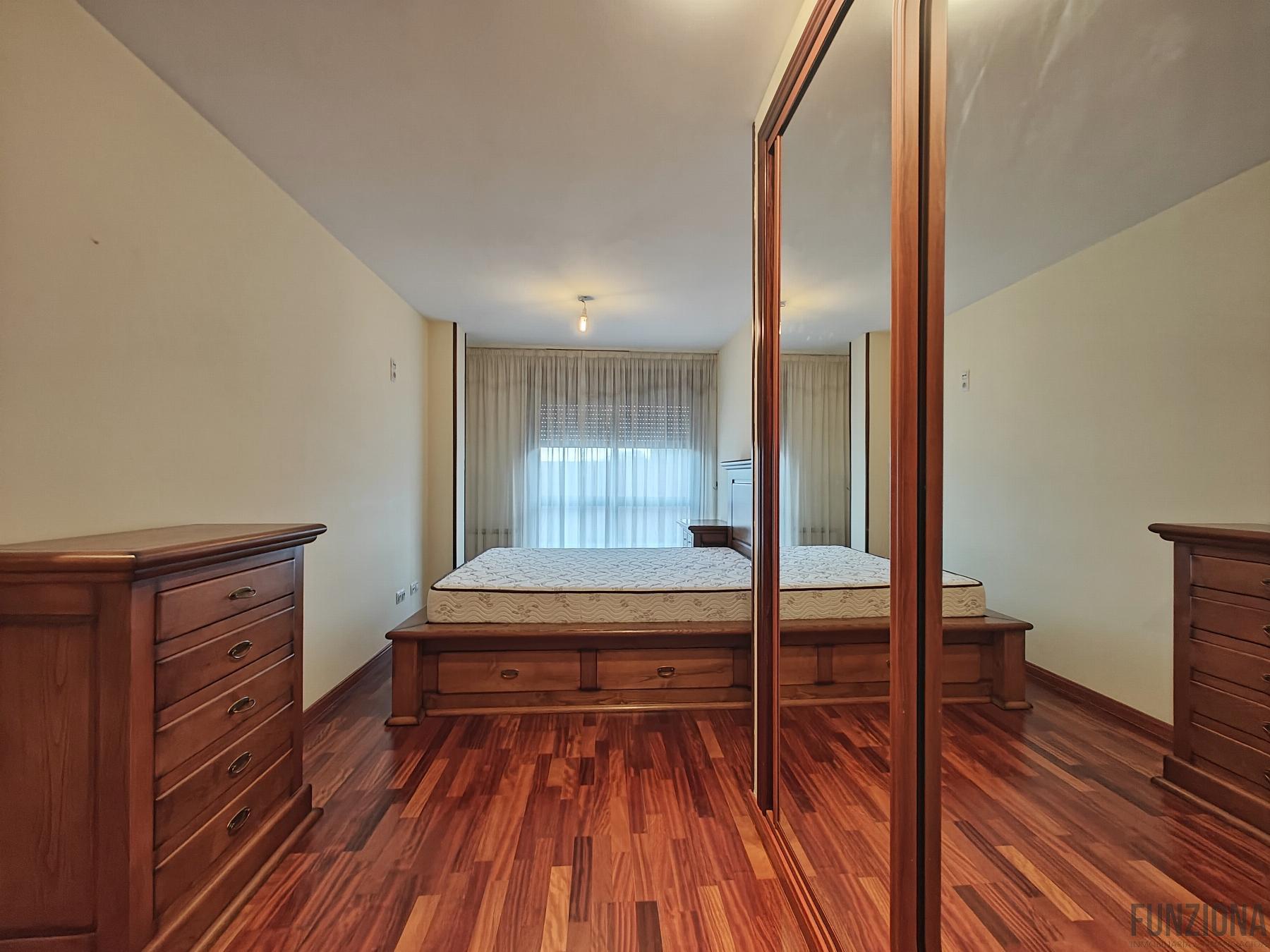 For sale of apartment in Pontevedra