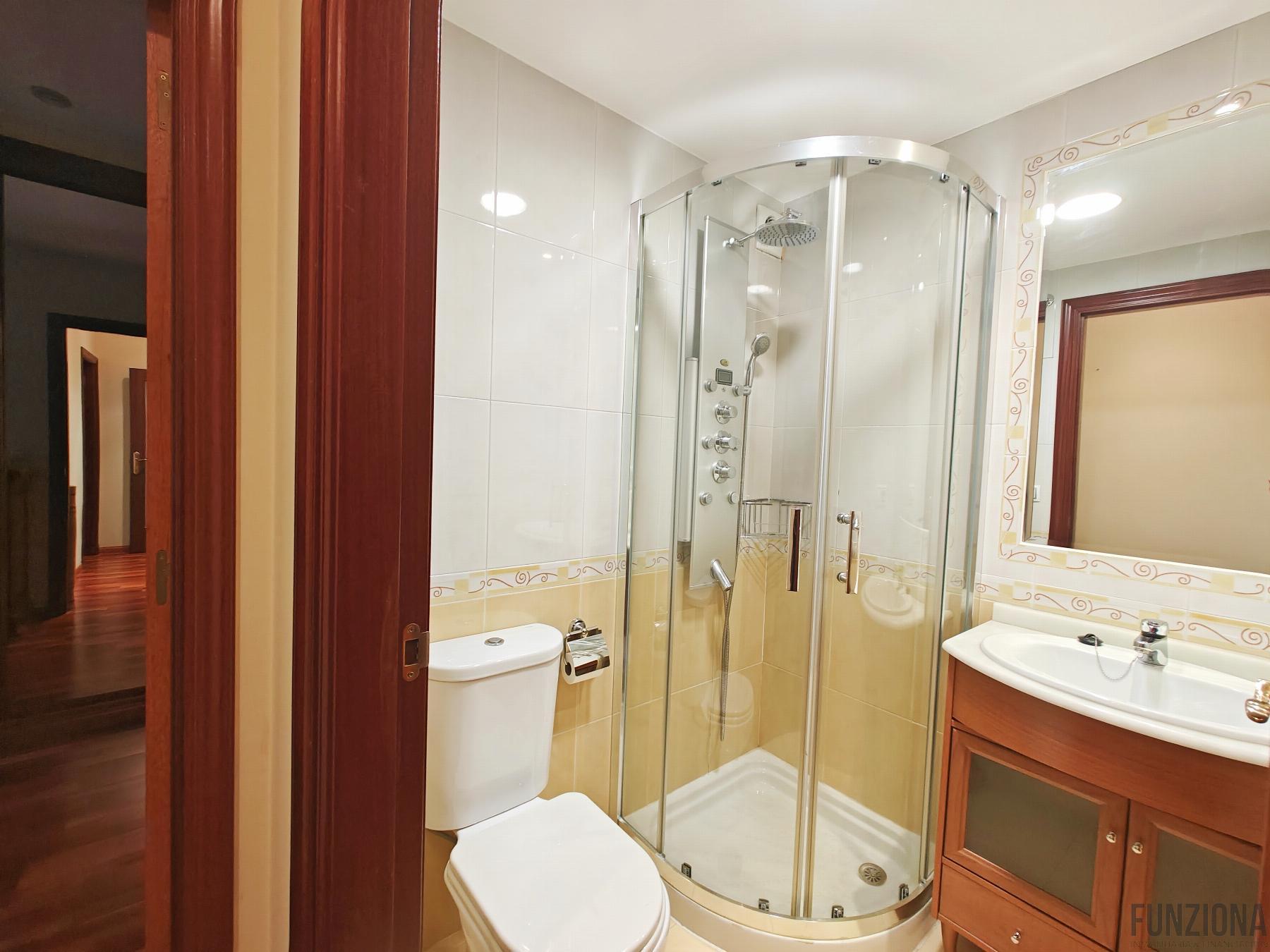 For sale of apartment in Pontevedra