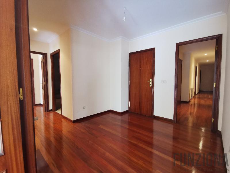 For rent of flat in Pontevedra