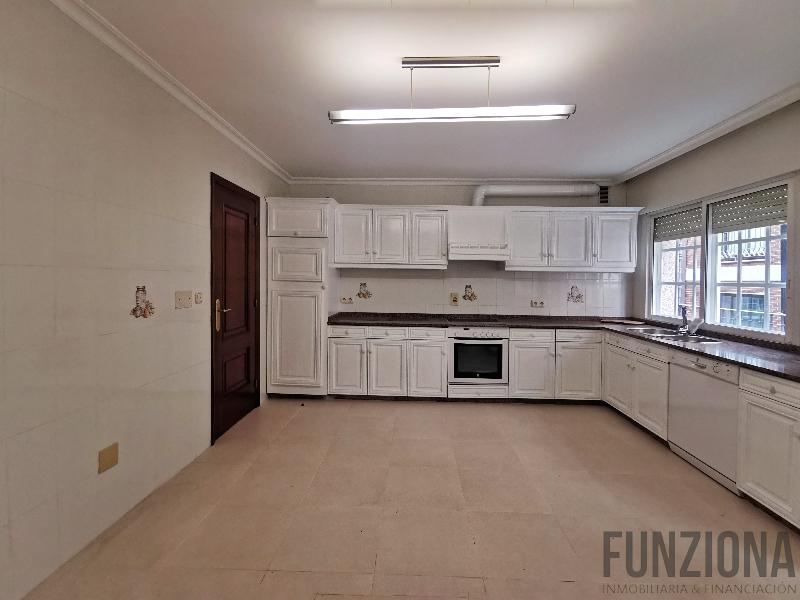 For rent of flat in Pontevedra