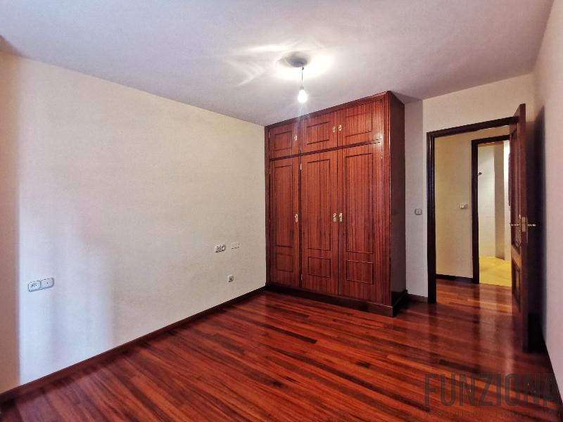 For rent of flat in Pontevedra