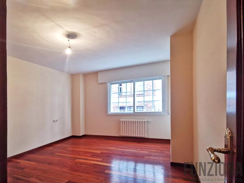 For rent of flat in Pontevedra