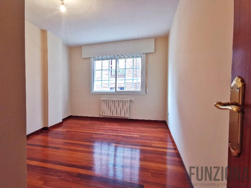 For rent of flat in Pontevedra