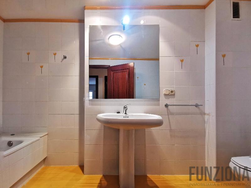 For rent of flat in Pontevedra