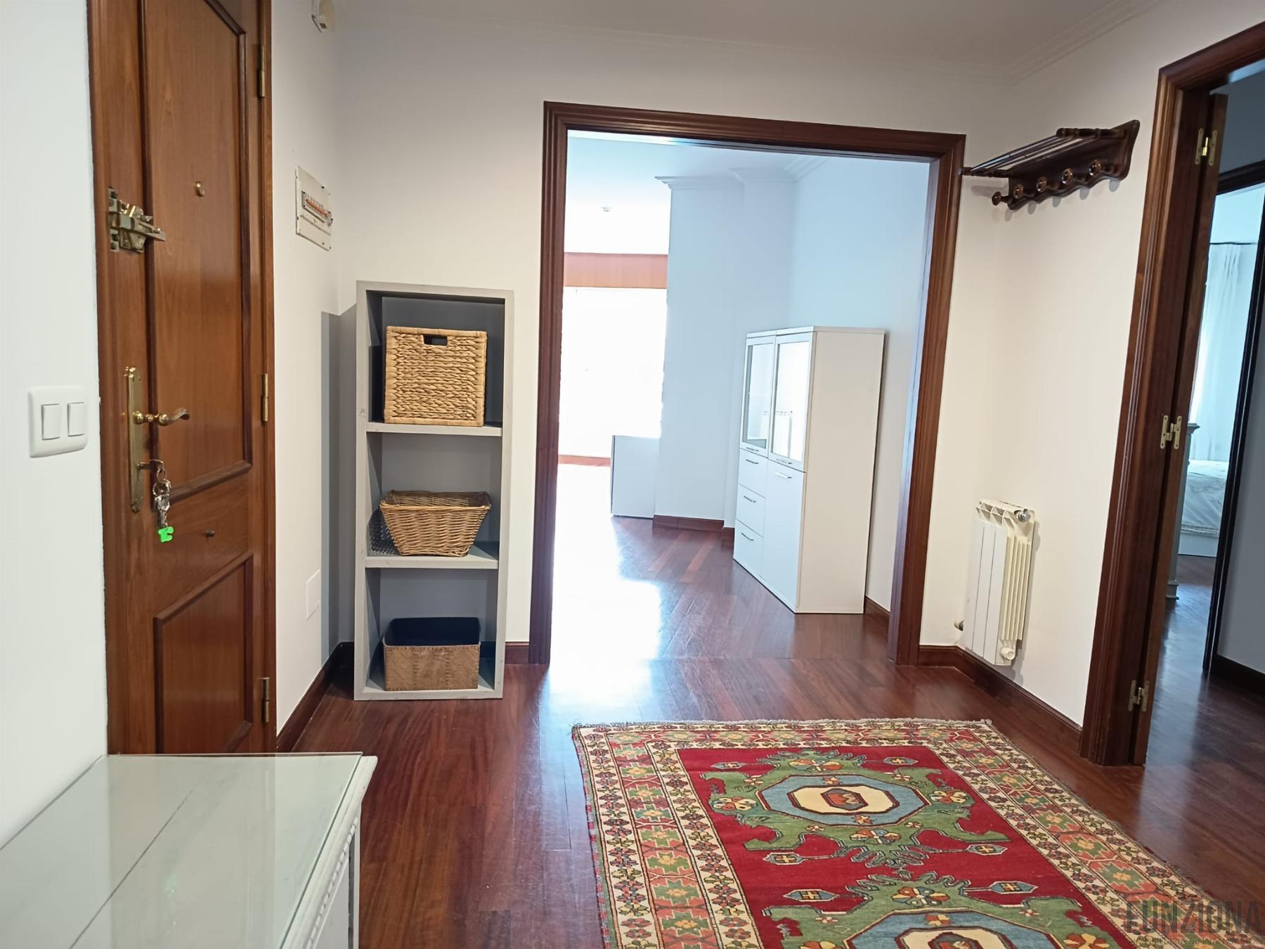 Piso en alquiler  calle Rúa Santa Lucía, Pontevedra  2/27