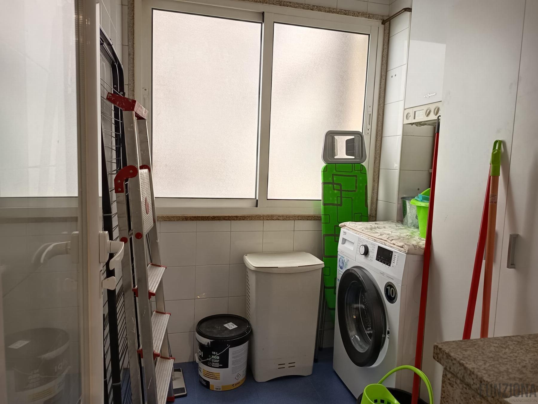 Piso en alquiler  calle Rúa Santa Lucía, Pontevedra  9/27