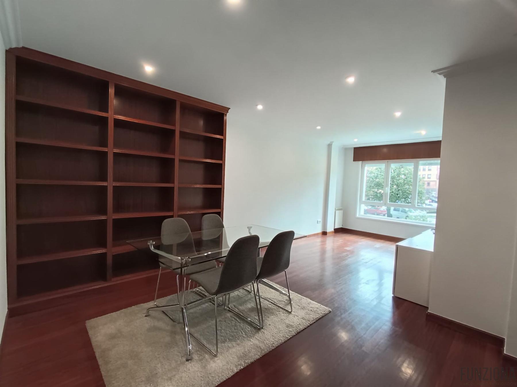 Piso en alquiler  calle Rúa Santa Lucía, Pontevedra  4/27