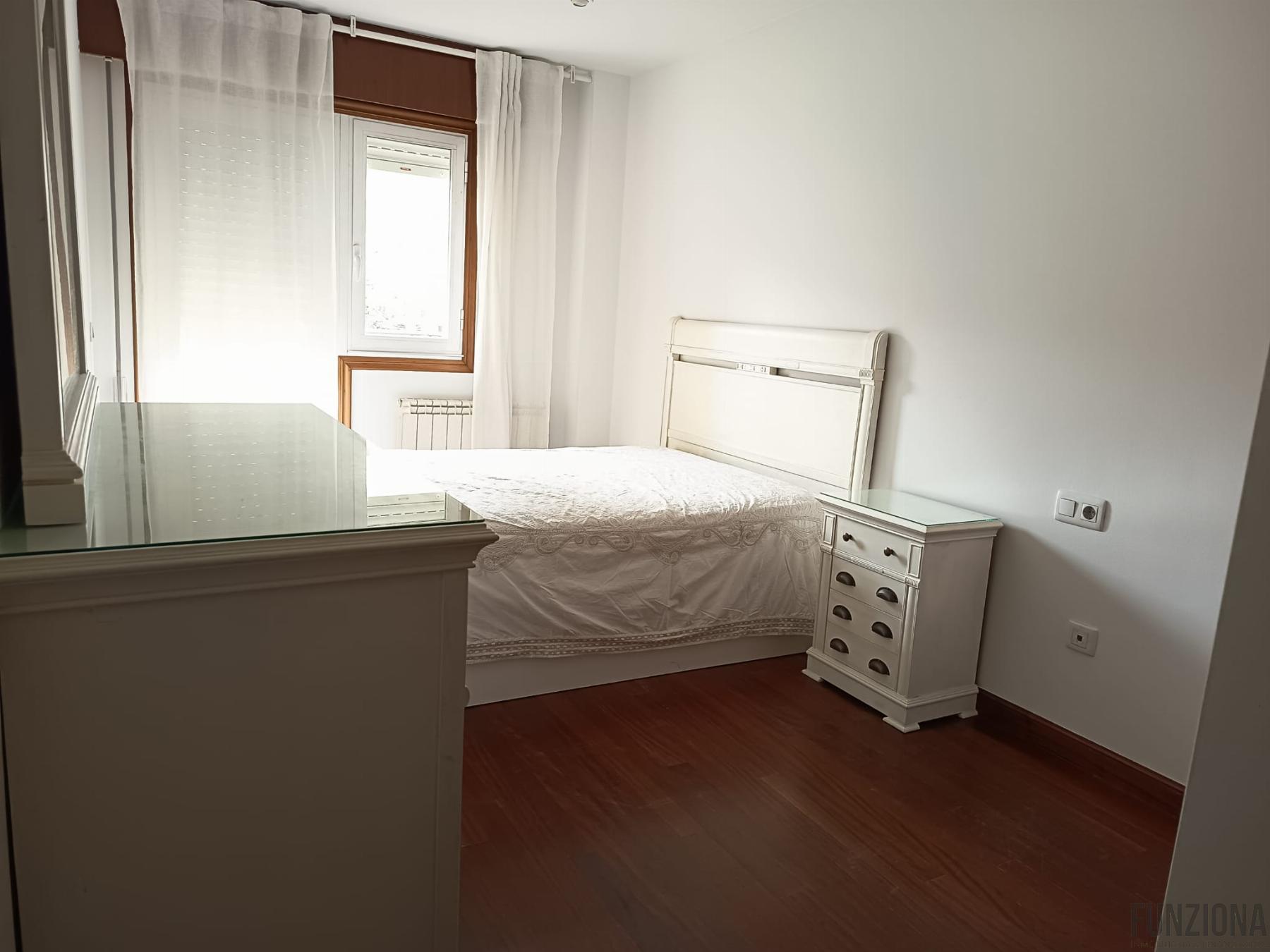 Piso en alquiler  calle Rúa Santa Lucía, Pontevedra  13/27