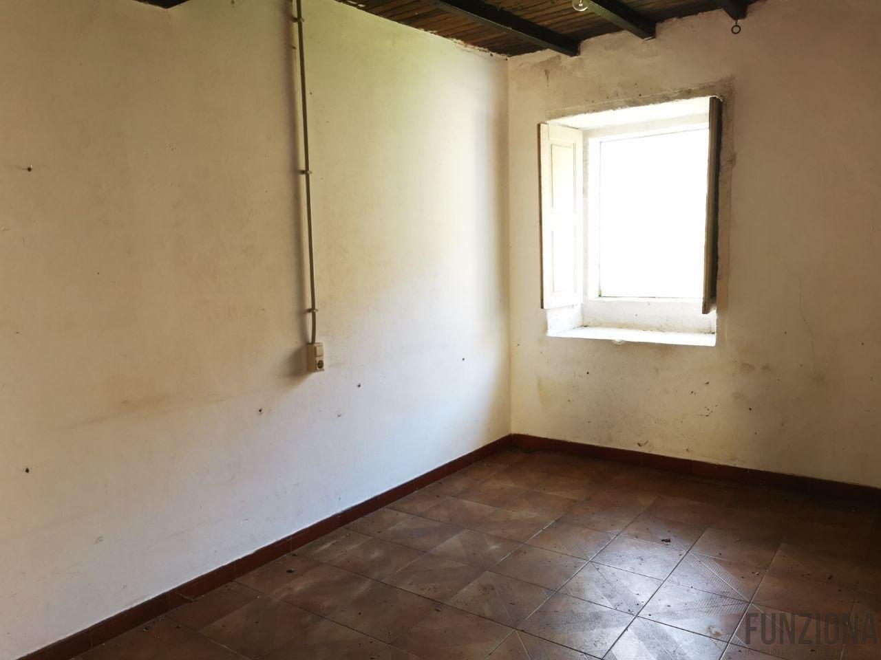 For sale of house in Moraña