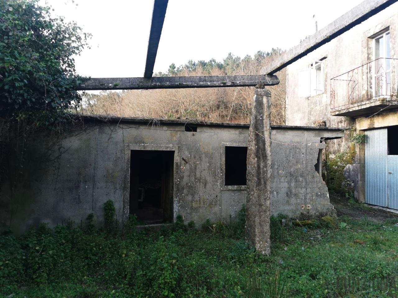 For sale of house in Moraña