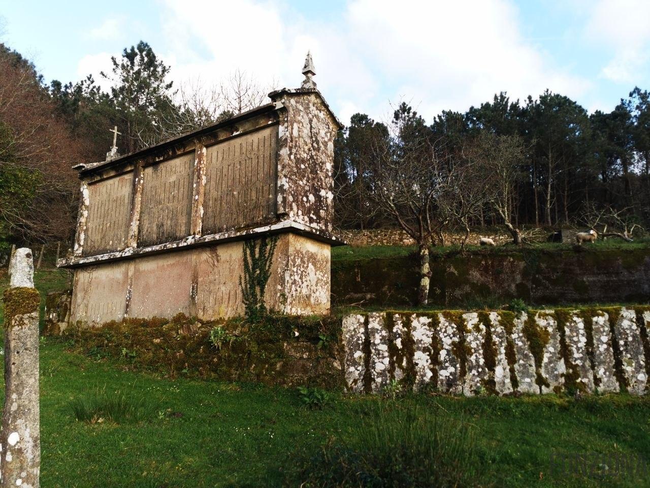 For sale of house in Moraña