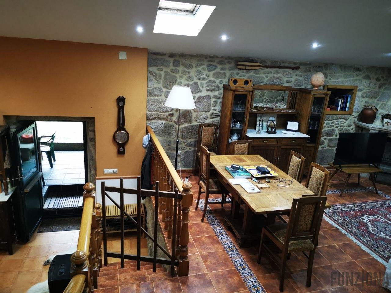 Venta de casa en Moraña