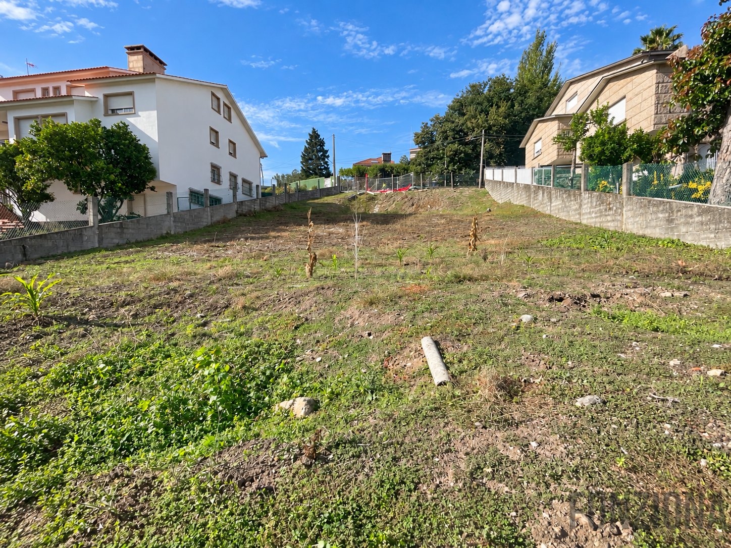 Venta de terreno en Poio