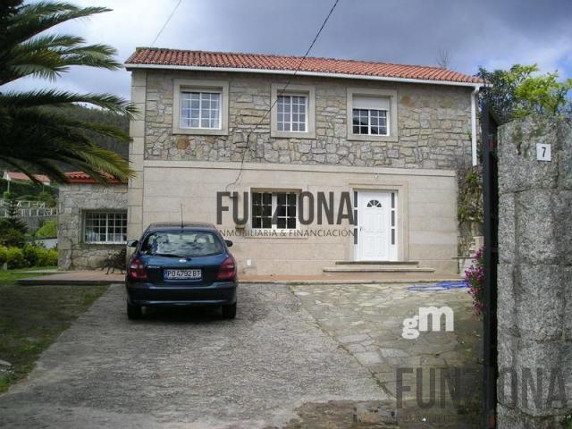 For rent of chalet in Samieira Santa María