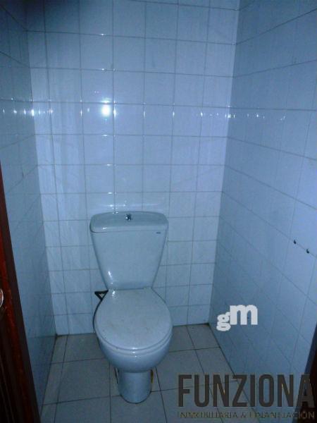 For rent of commercial in Pontevedra