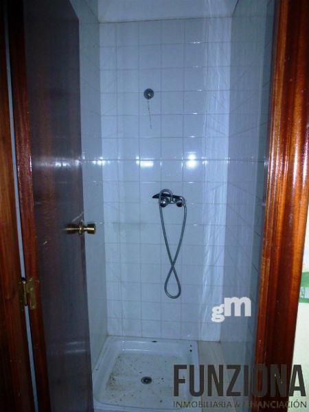 For rent of commercial in Pontevedra