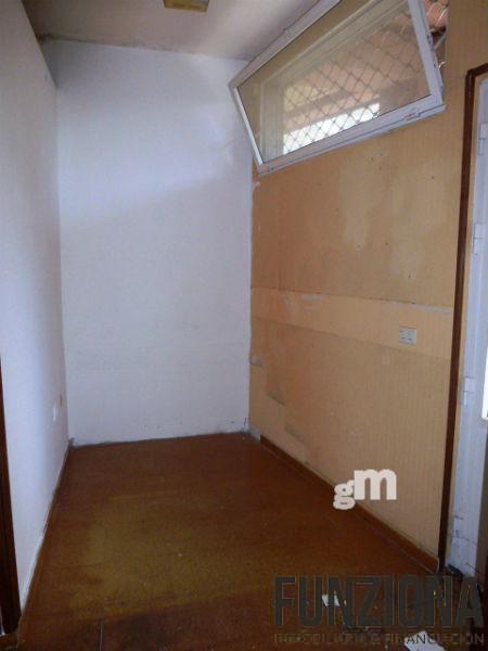 For rent of commercial in Pontevedra