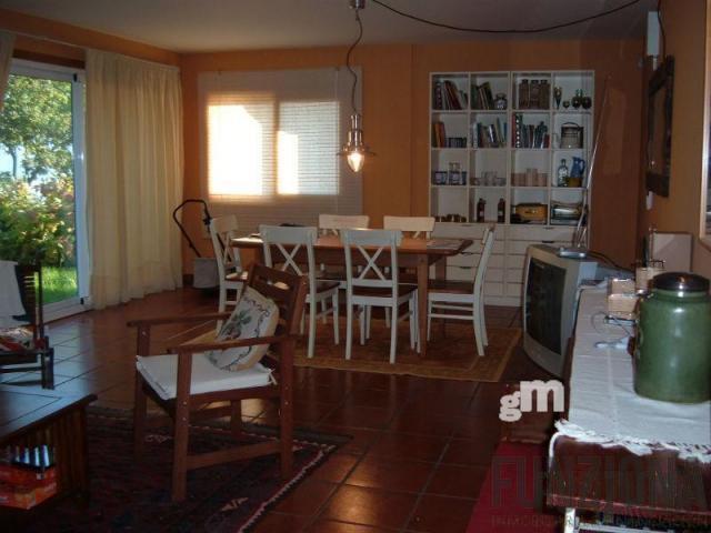 For rent of chalet in Pontevedra