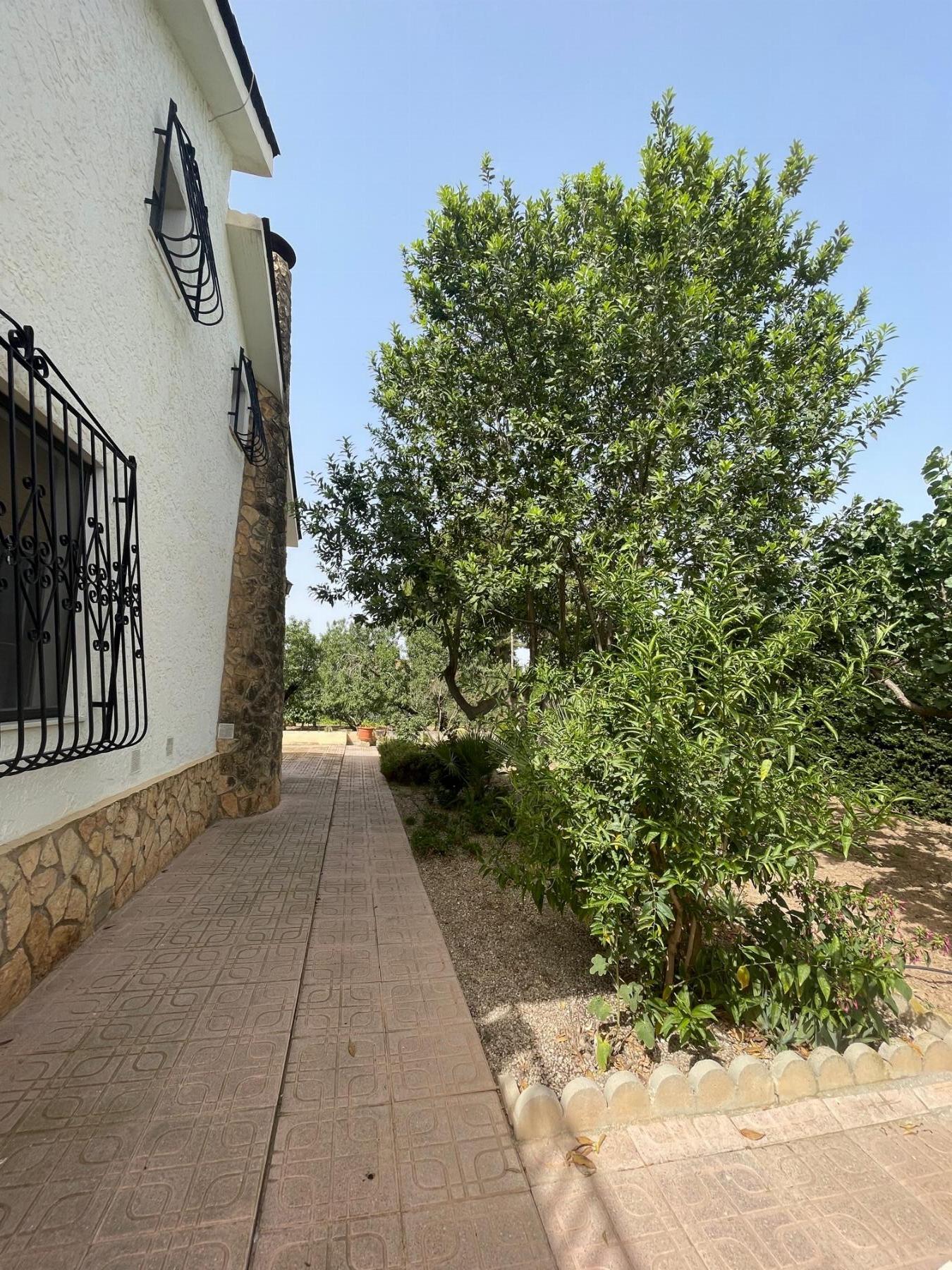 For sale of chalet in Lorca