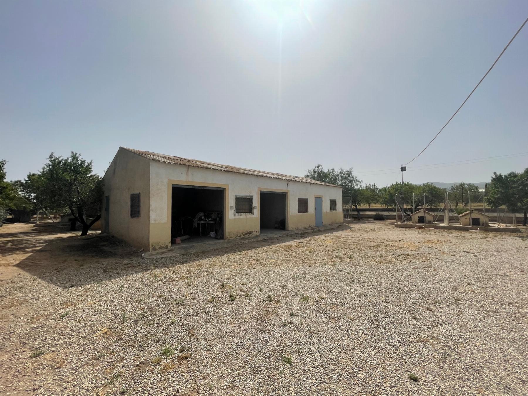 For sale of chalet in Lorca
